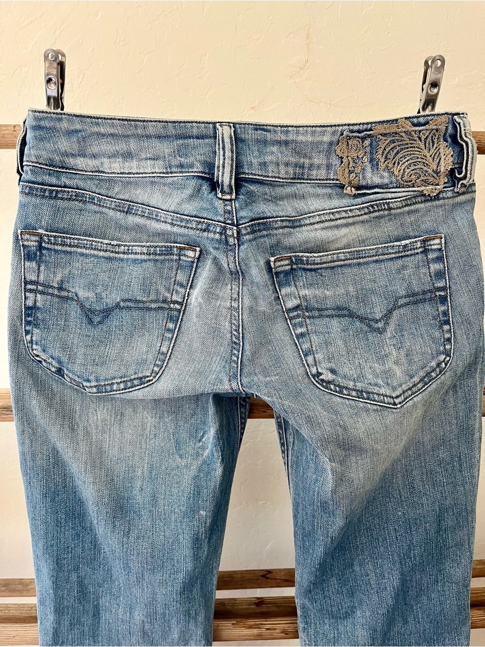 2000’s Diesel ‘Louvely’ Low Rise, Bootcut, Light Wash Flared Jeans - Picture 8 of 15
